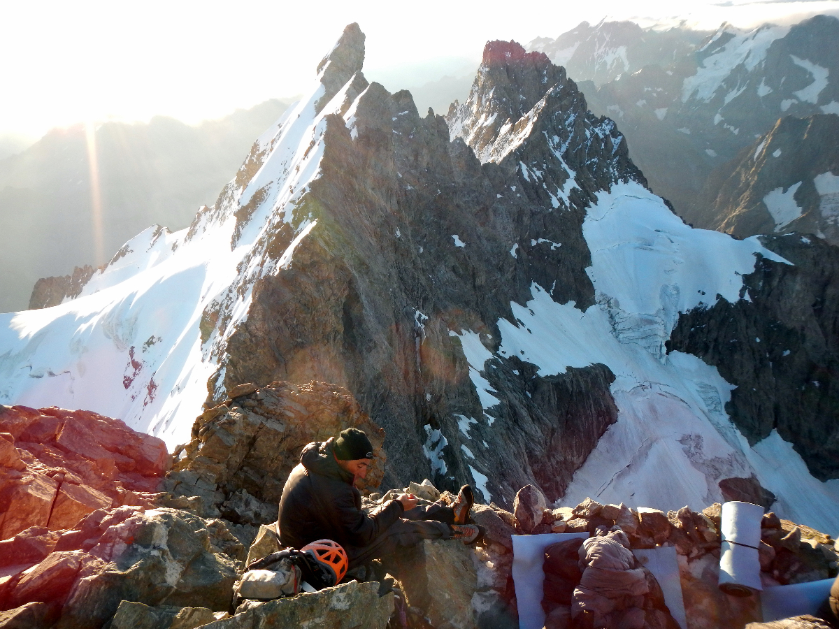 Bivouac au sommet de la Meije
